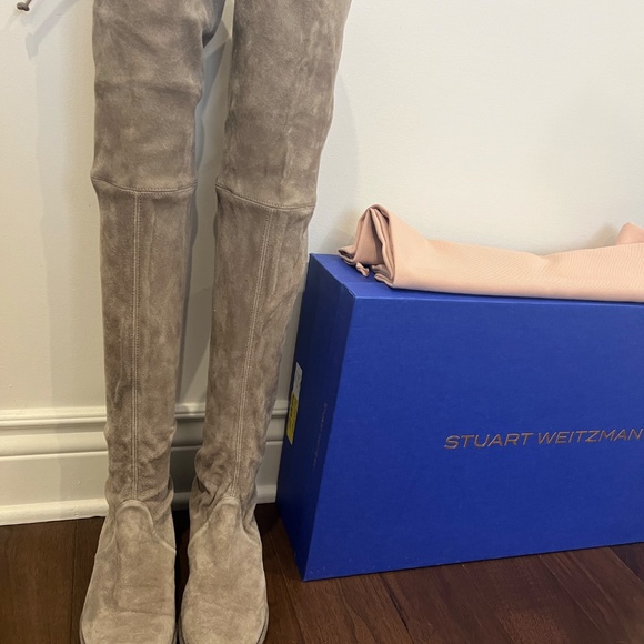 Authentic Stuart Weitzman lowland over the knee suede boots - Picture 2 of 4